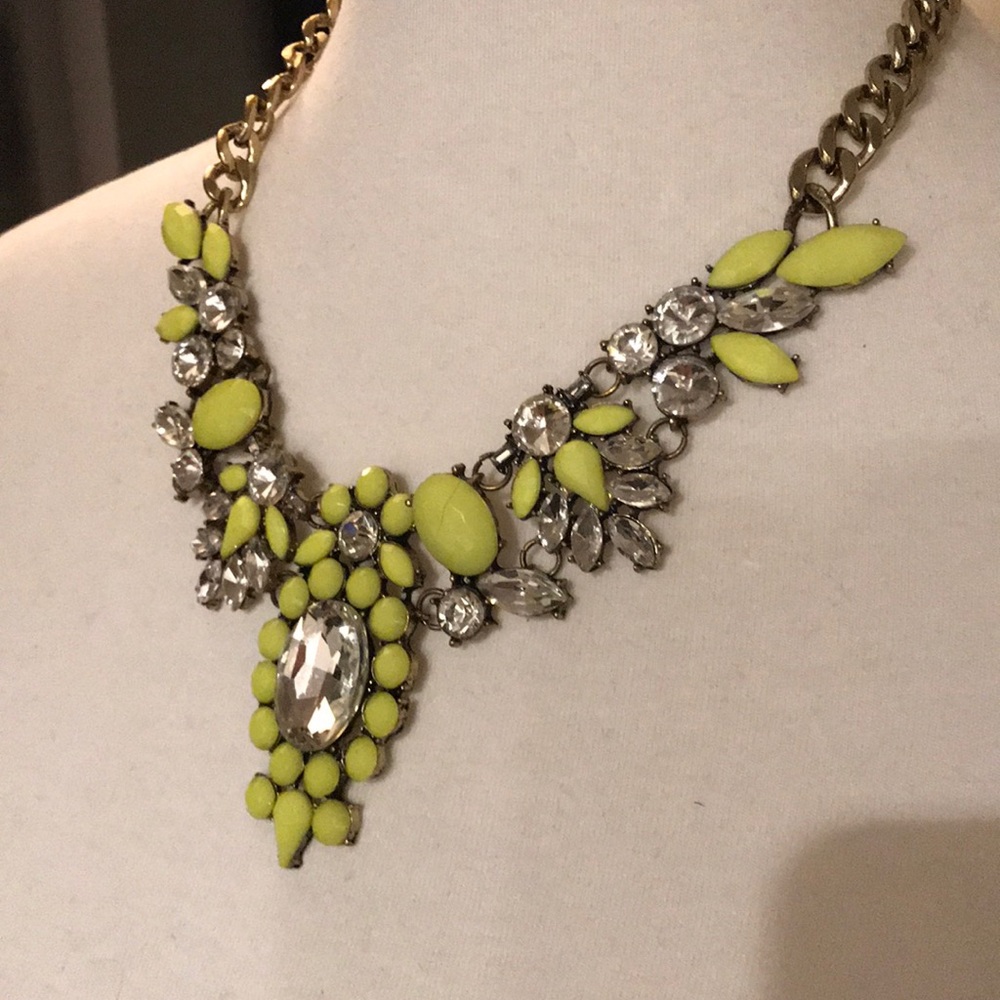 Perfect size statement - Picture 3 of 5